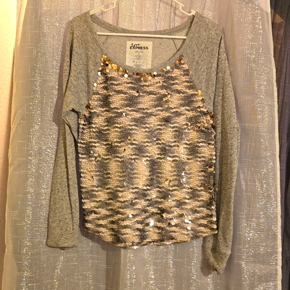 Long sleeve - Brand: Love Express / Size: Small women / Color: Gray